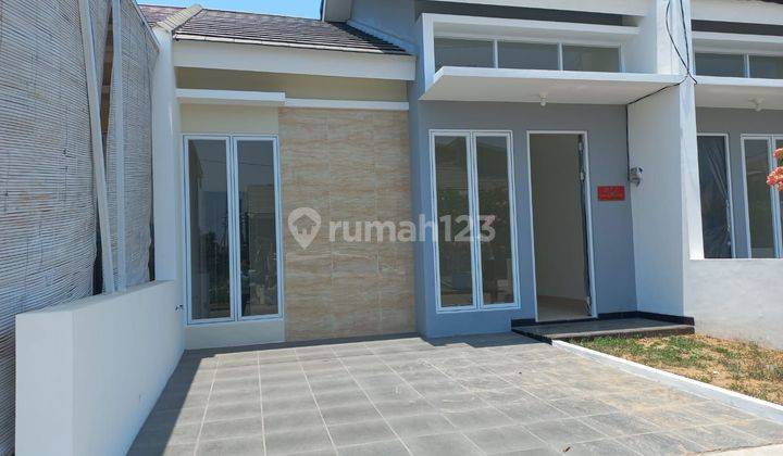 Disewakan Rumah dgn 3kamar tidue di Jl. Perintis kemerdekaan, cluster pelangi, makassar (cc) 2