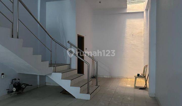 Dijual  Ruko 3lantai  di Jl. Sungai saddang baru, makassar (al), Ballaparang 2