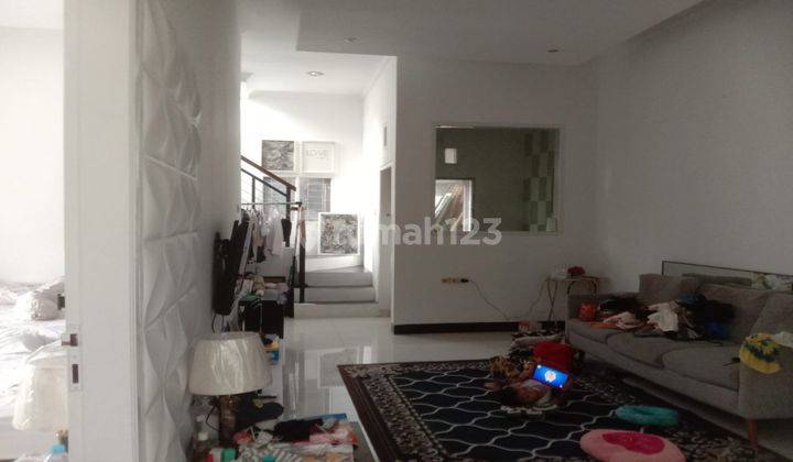 Dijual Rumah 2lt Siap Huni di Jl pesona taman dahlia,makassar (ri), Mariso 2