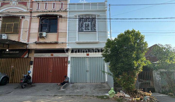 Dijual Ruko siap pakai di Jl. Tanjung Bunga, Makassar (rd) 1