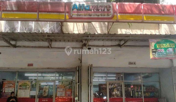 Dijual Ruko 3lt Di Jl. Opu Daeng Risadju, Karang Anyar, Kec. Mamajang, Kota Makassar, Sulawesi Selatan, Mattoangin (cc) 1