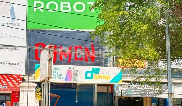 For Rent 3-Story Strategic Shop House on Dr. Ratulangi Street, Makassar (Floors) 1