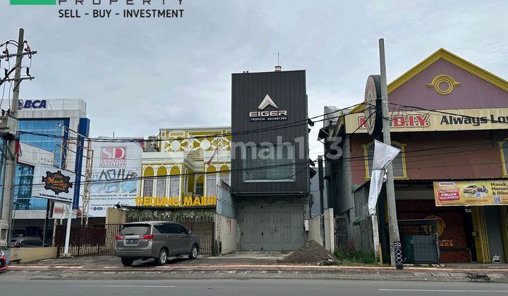 For Rent 3-Story Shophouse Located at Sultan Hasanuddin Street, Gowa, Makassar (Al) 1