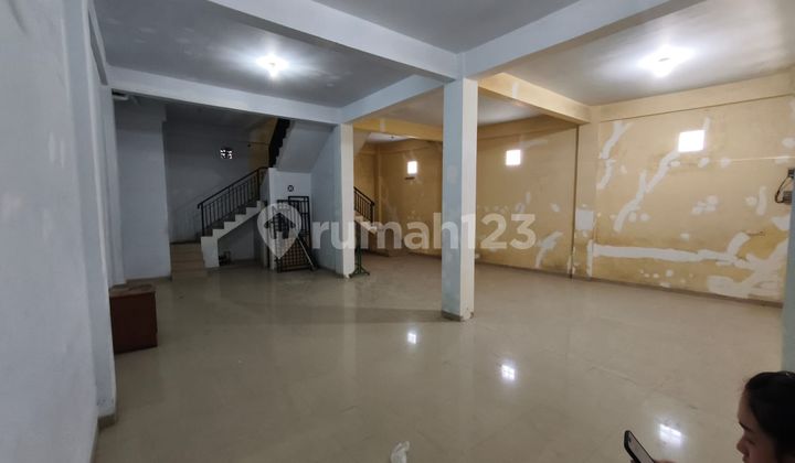 For Rent: Nice Shop House in Rappocini, Makassar (al) For Rent: Nice Shop House in Rappocini, Makassar (al)
