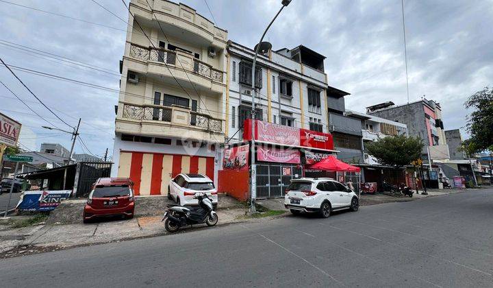 Disewakan Ruko 3lt Dijl Gunung Salahutu, Makassar (rd) 1