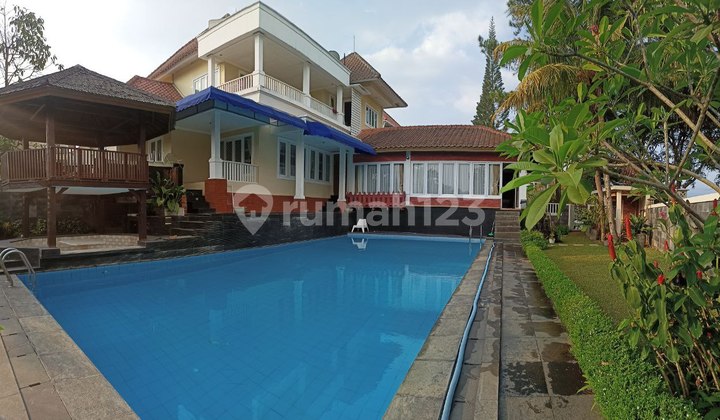 Rumah View Danau Kota Baru Parahyangan