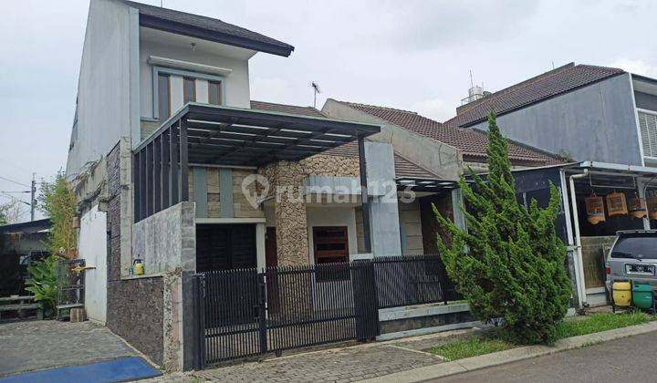 Rumah Bagus Semi Furnished Di Singgasana Mekarwangi 1