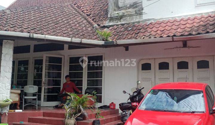 Rumah Terawat Sayap Dago Pusat Kota Bandung 1