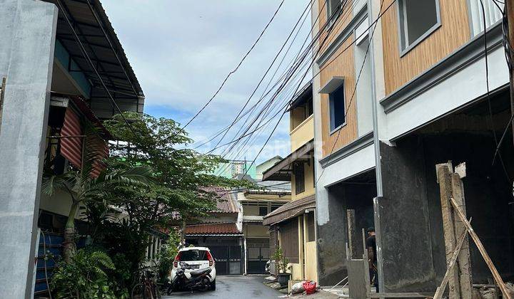 Baru ..Rumah di Tanjung Duren, 3 Lantai 2