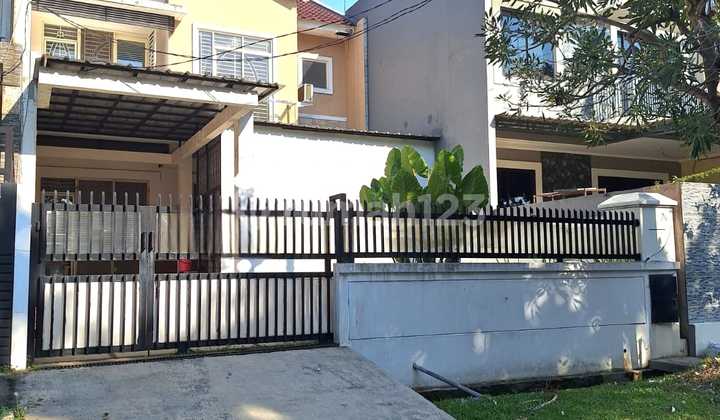 Minimalis ..Dijual Rumah di Taman Semanan Indah. Luas 136