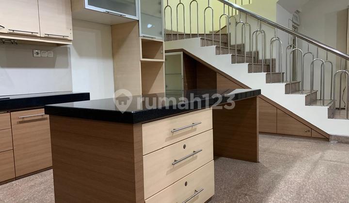 ******** in Taman Semanan Indah, Lux, East Facing 2