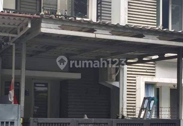 MINIMALIS ..Rumah di Taman Semanan Indah