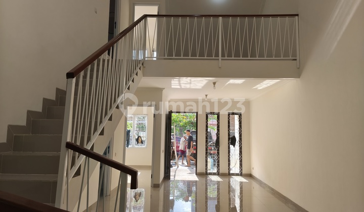 All New ..House in Taman Semanan Indah, Area 135 Meters 2