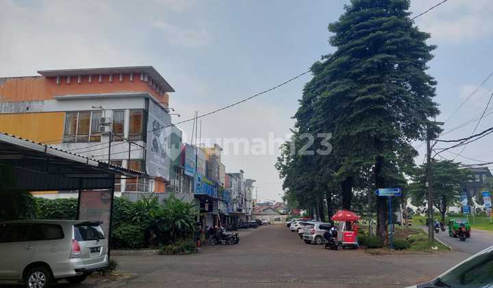 Strategic location..shop house in Ciputat, corner position. 2