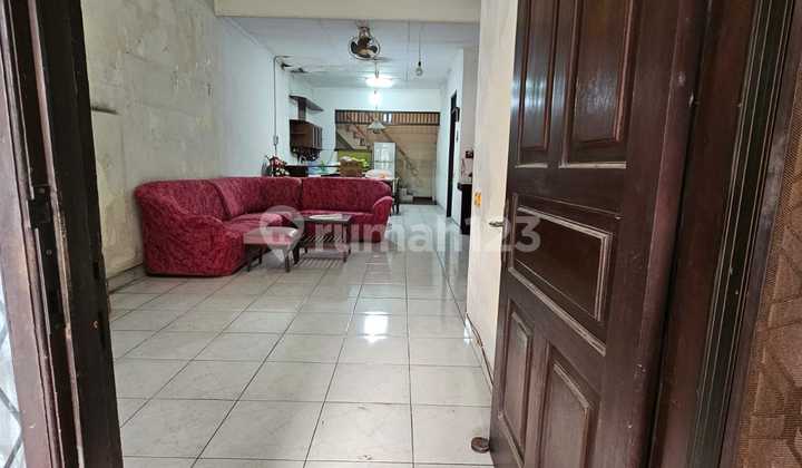 BEBAS BANJIR ..Rumah di Taman Semanan Indah BEBAS BANJIR ..Rumah di Taman Semanan Indah