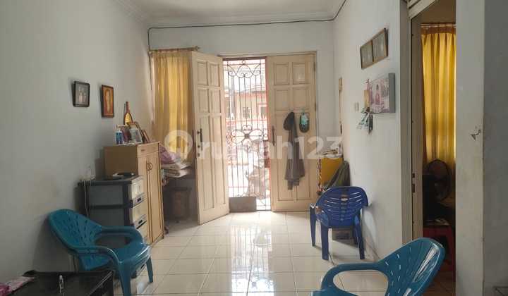 READY TO OCCUPY .. two-story house for sale in Taman Semanan Indah 2