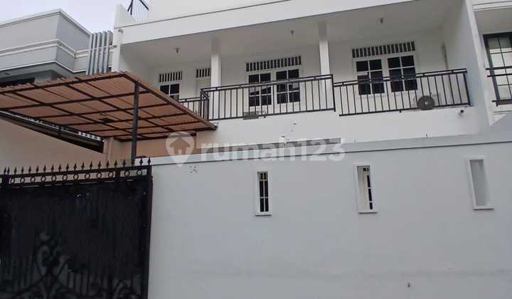 Disewakan..Rumah di Permata Buana, Bebas Banjir