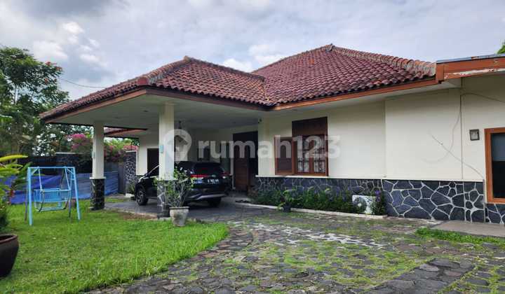 Rumah Besar dan Luas Area Katamso Surapati Pahlawan, Bandung Rumah Besar dan Luas Area Katamso Surapati Pahlawan, Bandung