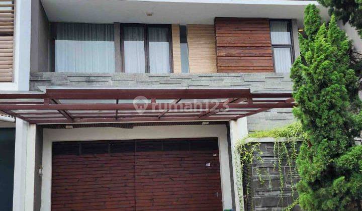 Jual Rumah Besar di Singgasana Jalan Langlang Buana  1