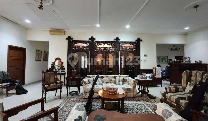 Rumah Besar dan Luas Area Katamso Surapati Pahlawan, Bandung 2