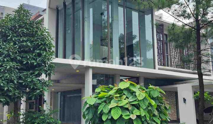 Rumah Bagus SHM Istana Regency Sudirman, Bandung