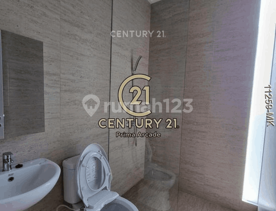 Ready to Occupy House with Good Air Flow Discovery Bintaro 2