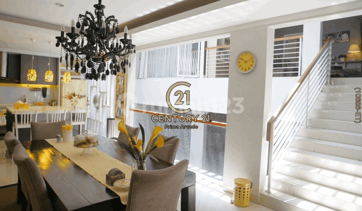 Rumah Cantik Rapi Fully Furnished Lokasi Strategis Rumah Cantik Rapi Fully Furnished Lokasi Strategis