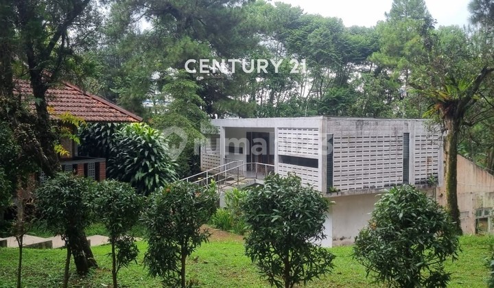 Dijual Villa di Puncak Bogor dengan View Pegunungan dan Sungai Dijual Villa di Puncak Bogor dengan View Pegunungan dan Sungai