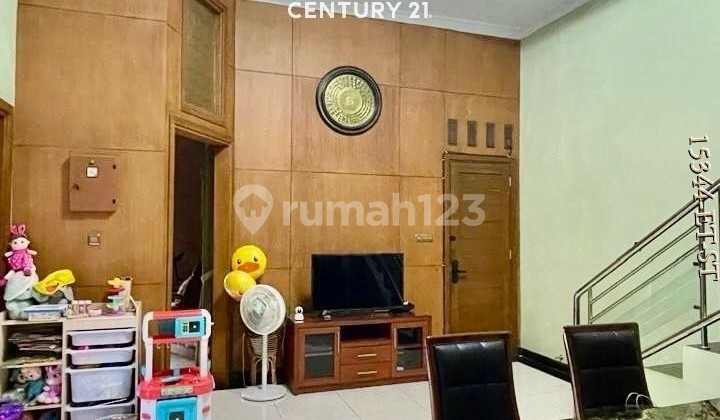 For Sale: Ready-to-Occupy House with Garden, Strategic Location in Ciledug 2