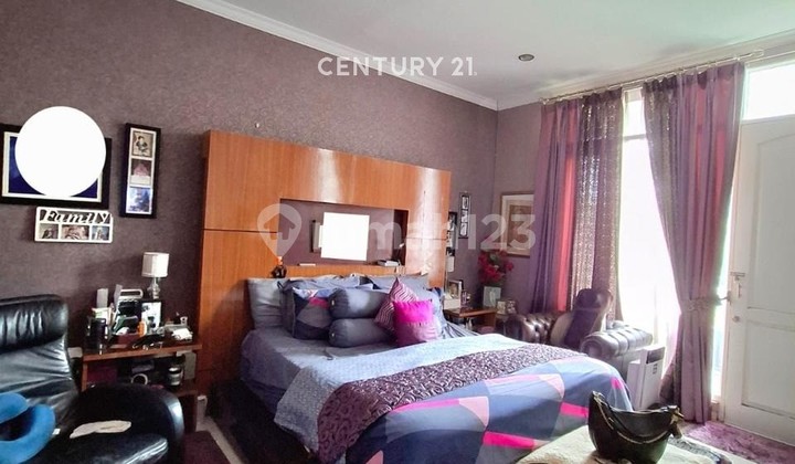 Rumah Mewah Dan Bagus Ada Kolam Renang Dijual Murah 2