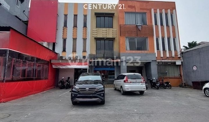 Dijual Ruko Siap Pakai dengan Parkiran Luas di Cipete