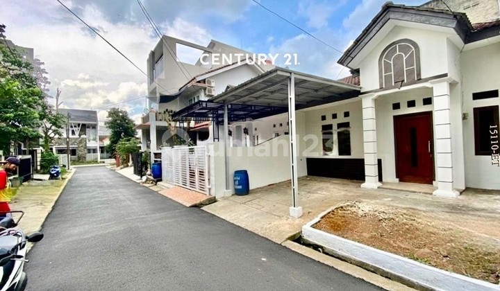 Single-Story House for Sale, Ready to Occupy in a Nice Cluster in Karawaci