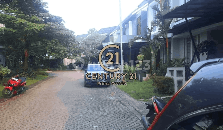 Rumah di Emerald View Bintaro Sektor 9 Tangerang Selatan