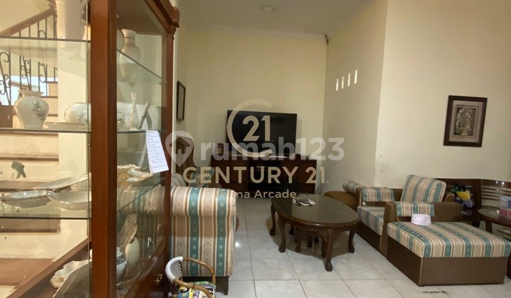 Beautiful House for Sale, Strategic Location, Pondok Pinang, South Jakarta. (4110-Dn-Vv) 2
