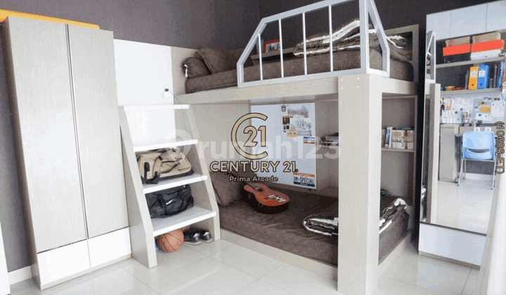Rumah Cantik Rapi Fully Furnished Lokasi Strategis 2