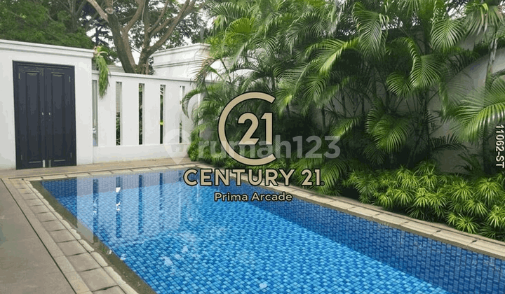 American Classic Style House in East Kemang 2