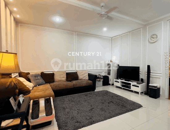 Dijual Rumah Hook 2 Lantai Semi Furnised di Sektor 9 Bintaro 2