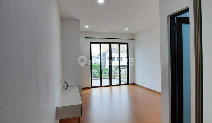 Rumah Mewah Hook 2 Lantai Dekat Palm Spring 14