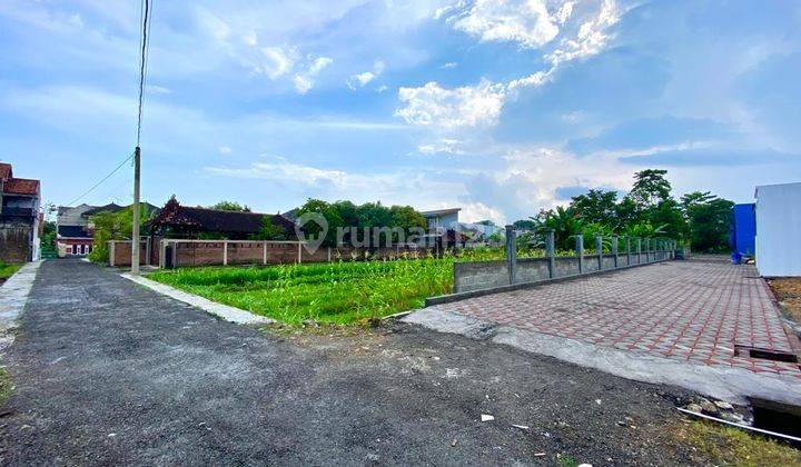 Rumah 2 Lantai Baru Klasik Modern di Nogotirto, Sleman 2
