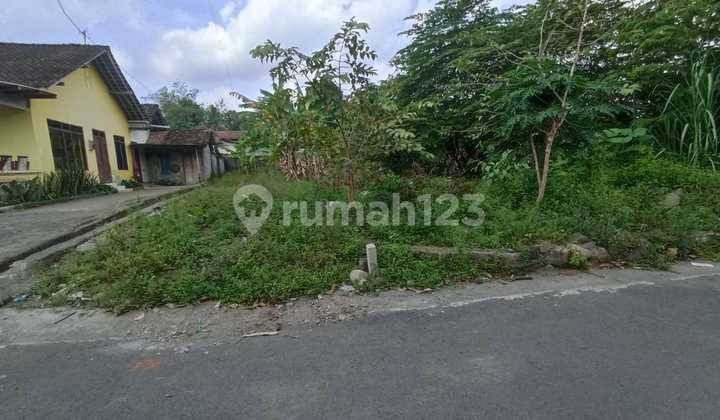 Tanah bagus lokasi strategis di Keceme caturharjo Sleman Tanah bagus lokasi strategis di Keceme caturharjo Sleman