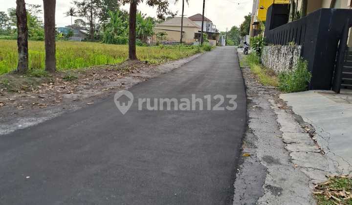 Prospective Land with Asphalt Road Access on Jl. Kaliurang Km.10 Prospective Land with Asphalt Road Access on Jl. Kaliurang Km.10