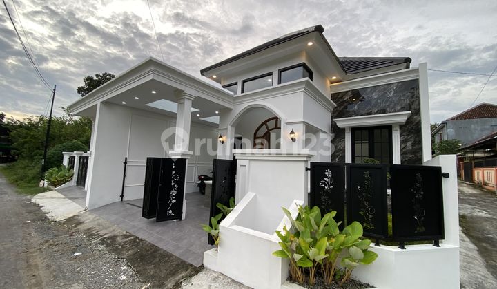 Rumah Klasikmodern Di Jl.kaliurang Km.13 Sleman Yogyakarta 2
