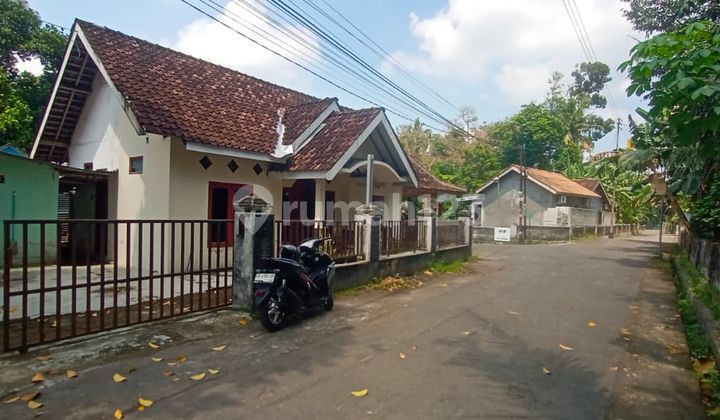 In a Rented House Near the Sleman Regency Government