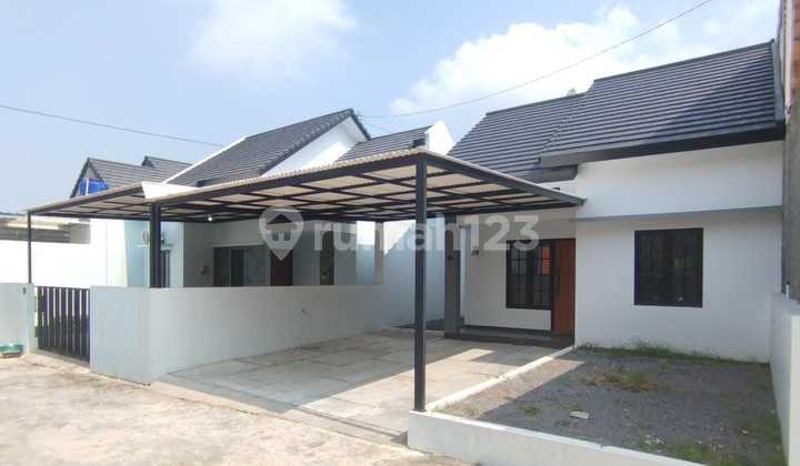 Nice House with Certificate in Margoagung, Seyegan, Sleman