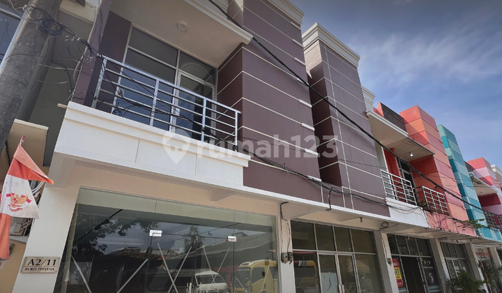 Tinggal Gas Bisnisnya, Lokasi Rame, Harga Rp. 1 M , Ruko Baru di Karawang