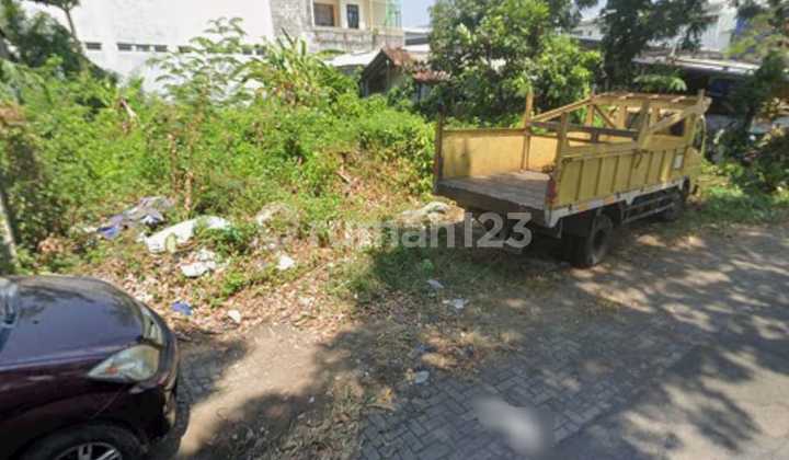 Selling Cheap Plot on Jl. Ronggolawe Sembar 1