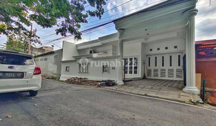 Dijual rumah Mewah di Jl. Kyai Saleh Mugas 1