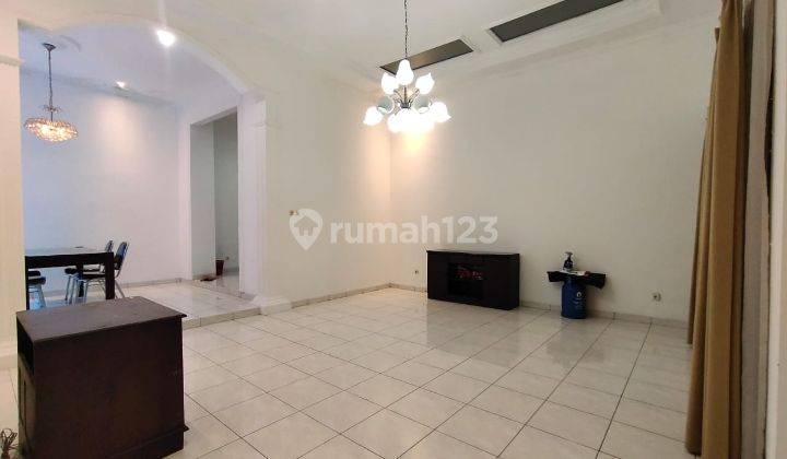 Dijual rumah Mewah di Jl. Kyai Saleh Mugas 2