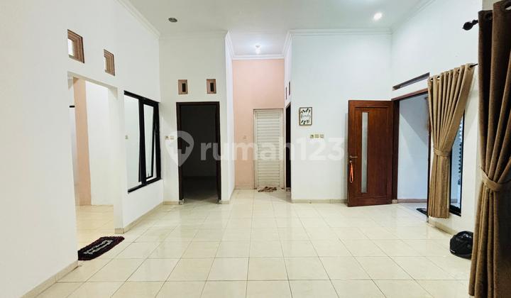 House for Rent in Villa Real Banyumanik Housing Complex 2