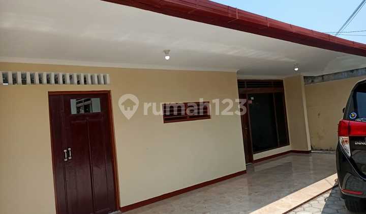 Disewakan Rumah Di Plombokan 2